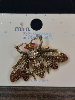 Amber Gold-Tone Bee Brooch #1